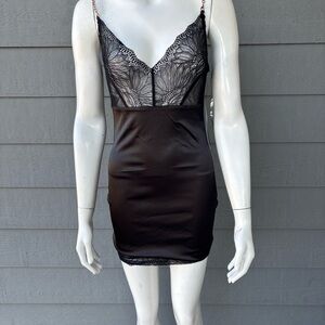 Hera Collection Black Lace Chemise